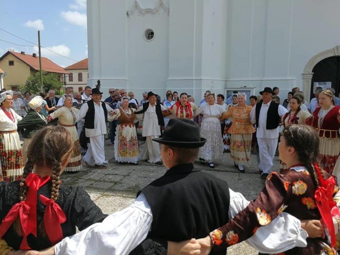 71835266_1308867742618112_1657324684347179008_n