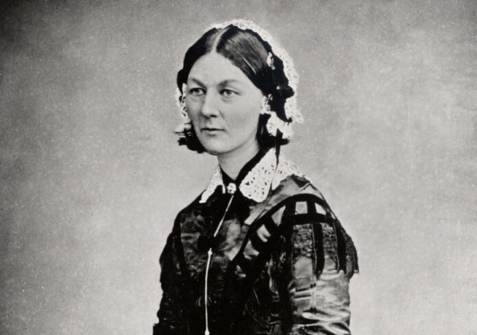 Florence_Nightingale_three_quarter_length