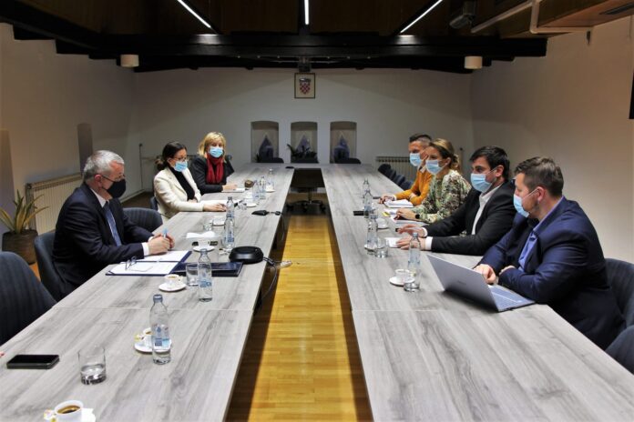 WhatsApp_Image_2021-12-01_at_9.09.12_PM