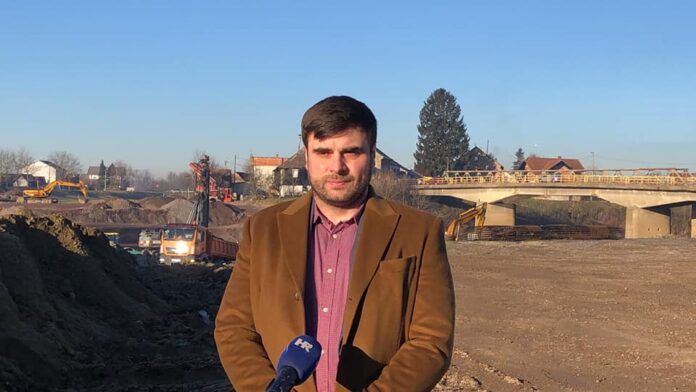 274012113_360439435904915_6016371445859021615_n