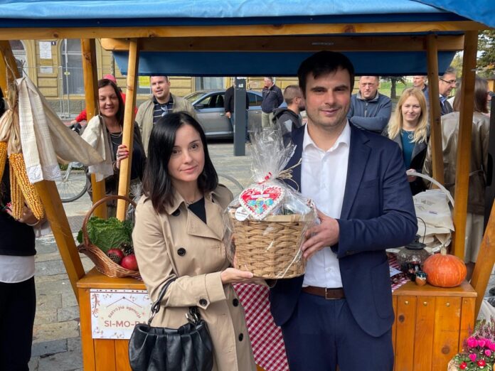 2022-10-11_11-58-20-094